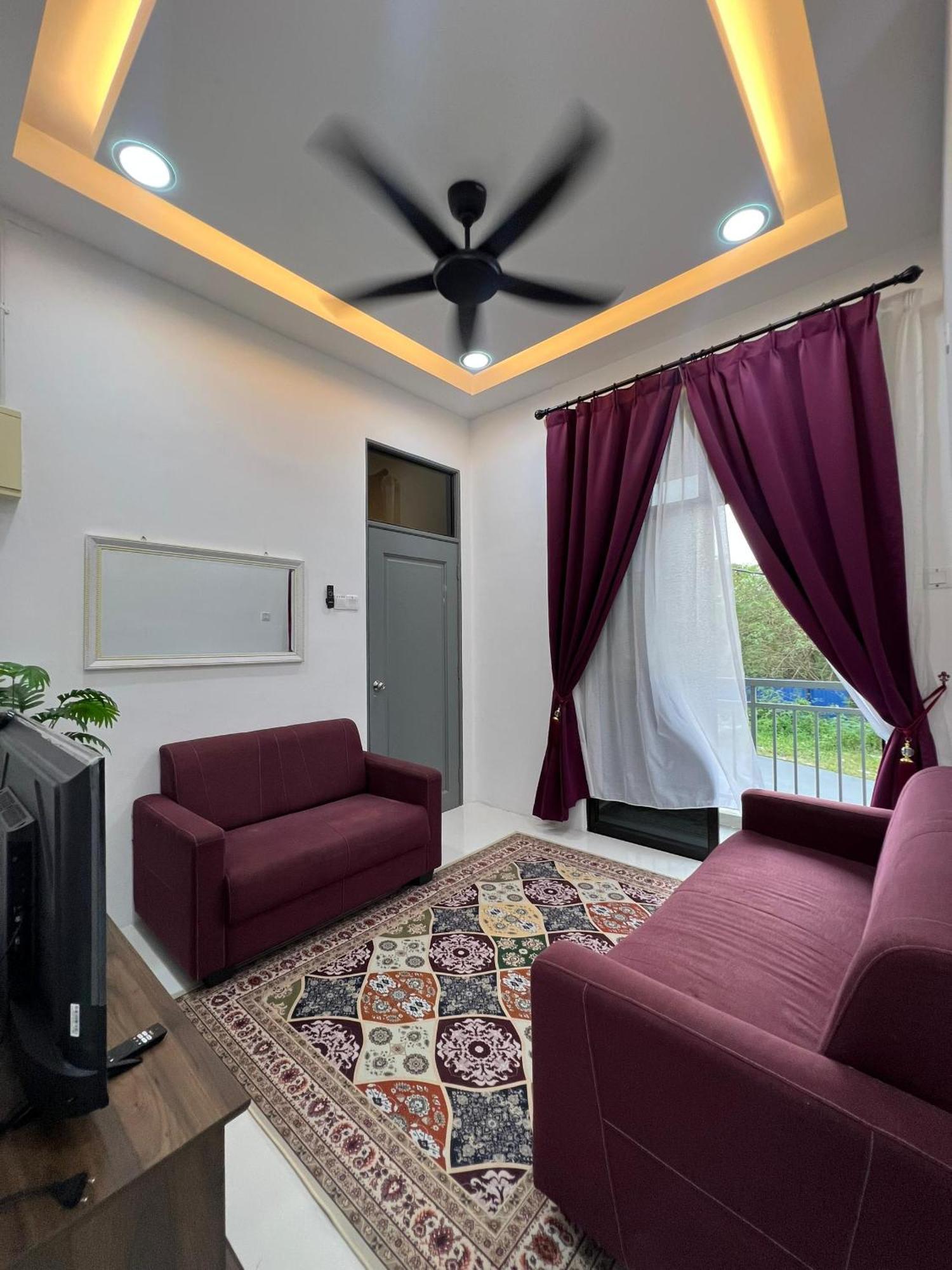 Tembesu House Holiday home *